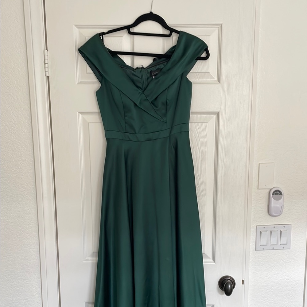 Elegant Green Off-Shoulder Dress